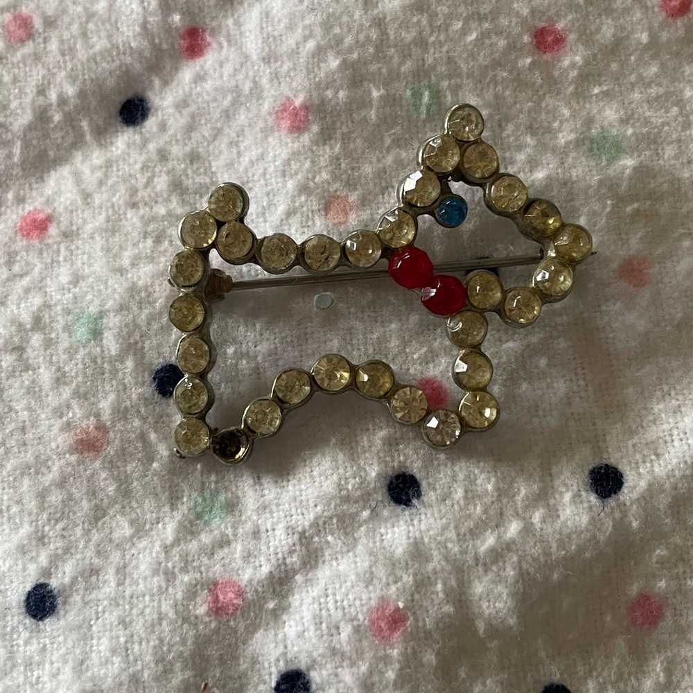 Vintage Scotty dog pin